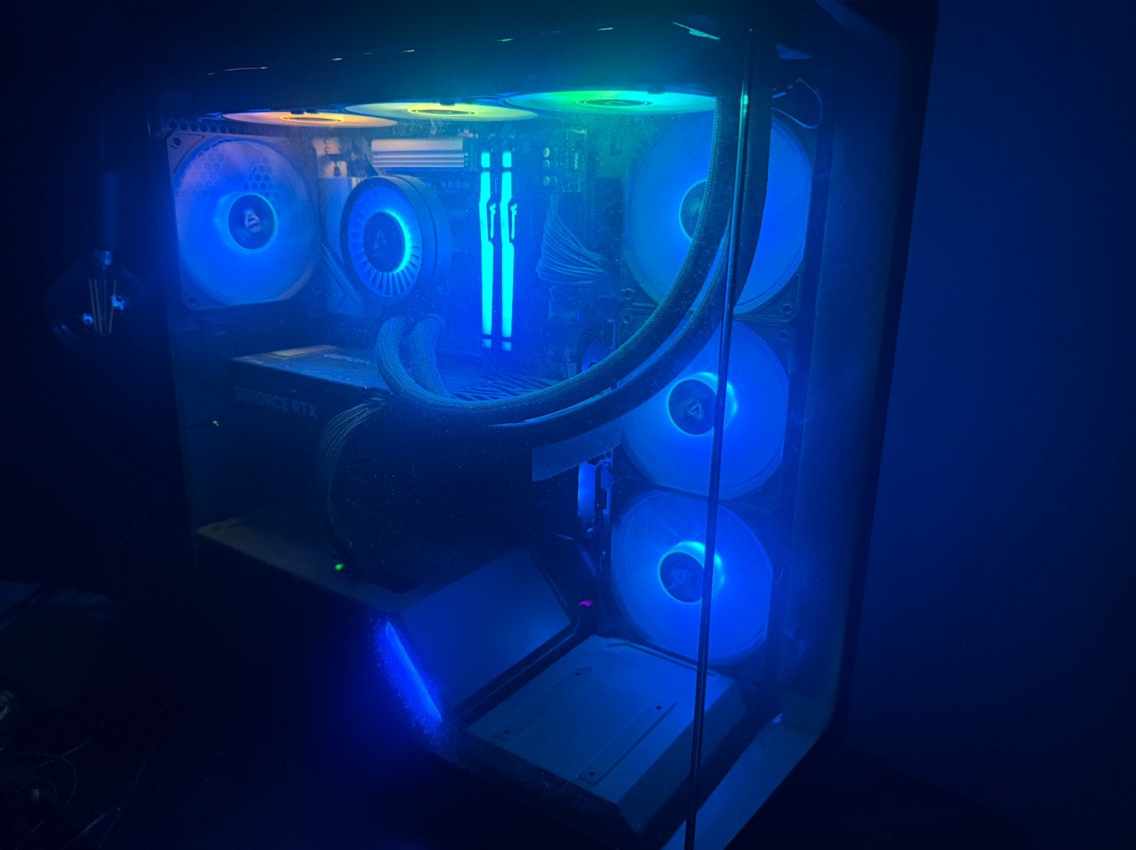 Pc gamer rtx 5070, Ophalen of Verzenden, Zo goed als nieuw