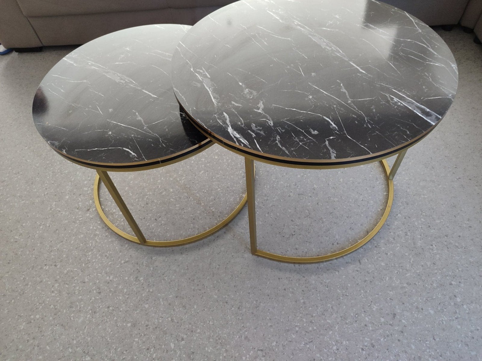 prachtige. salontafel marmer look met gouden onderstel, Huis en Inrichting, Tafels | Salontafels, Ophalen