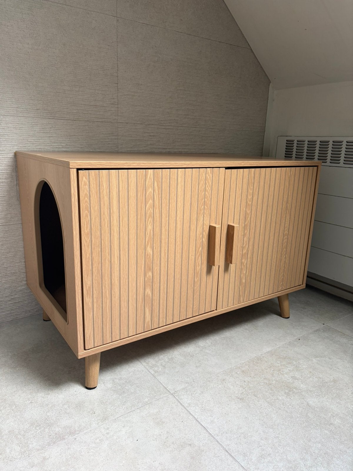 Kattenbak kast Juliette met dubbele deuren eikenhout, Dieren en Toebehoren, Ophalen, Zo goed als nieuw