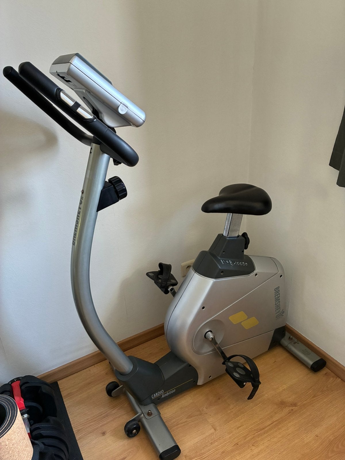 Hometrainer met hartslag monitor, Enlèvement, Utilisé, Vélo d'appartement