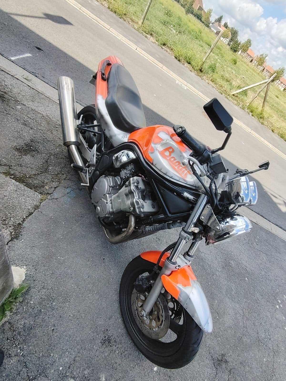 600 bandieten, Motoren, Motoren | Suzuki, Occasion, 4 cilinders, Motorrijbewijs A, Particulier