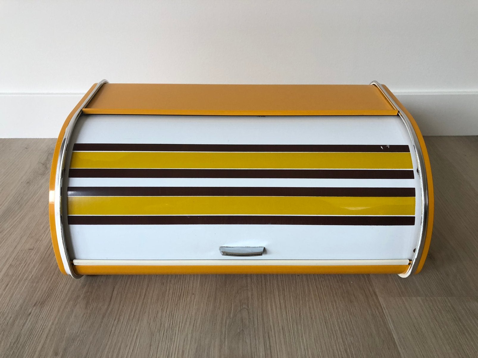 Retro broodtrommel 45€, Huis en Inrichting, Ophalen, Gebruikt, Geel, Metaal