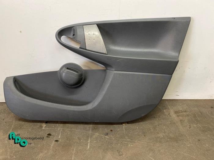 Portierbekleding 4Deurs rechts-voor van een Toyota Aygo (Ayg, Gebruikt, -, -, Ophalen of Verzenden