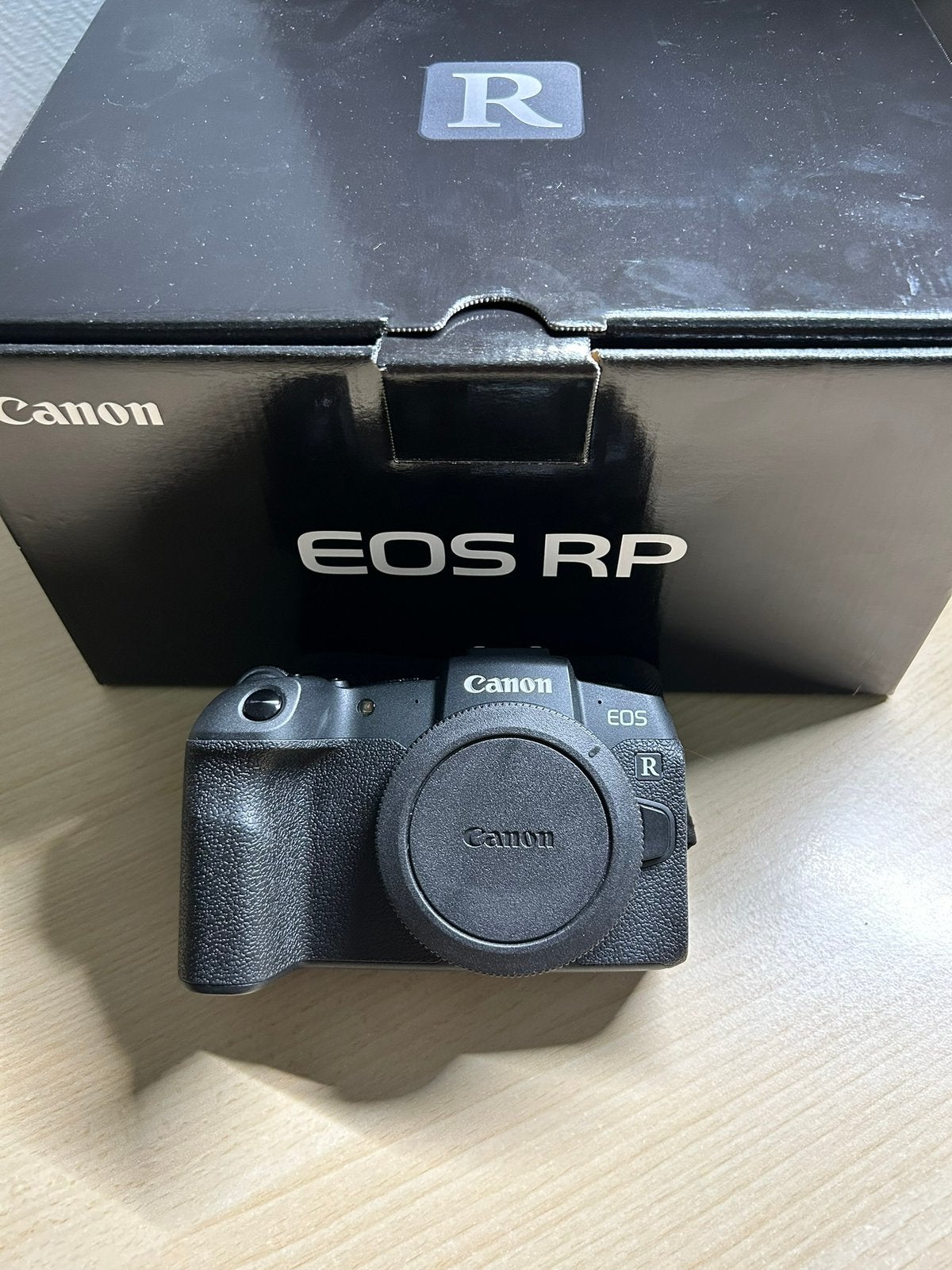 Canon RP - boitier nu <10.000 déclenchements, Audio, Tv en Foto, Ophalen, Bodydop, Canon, Zo goed als nieuw