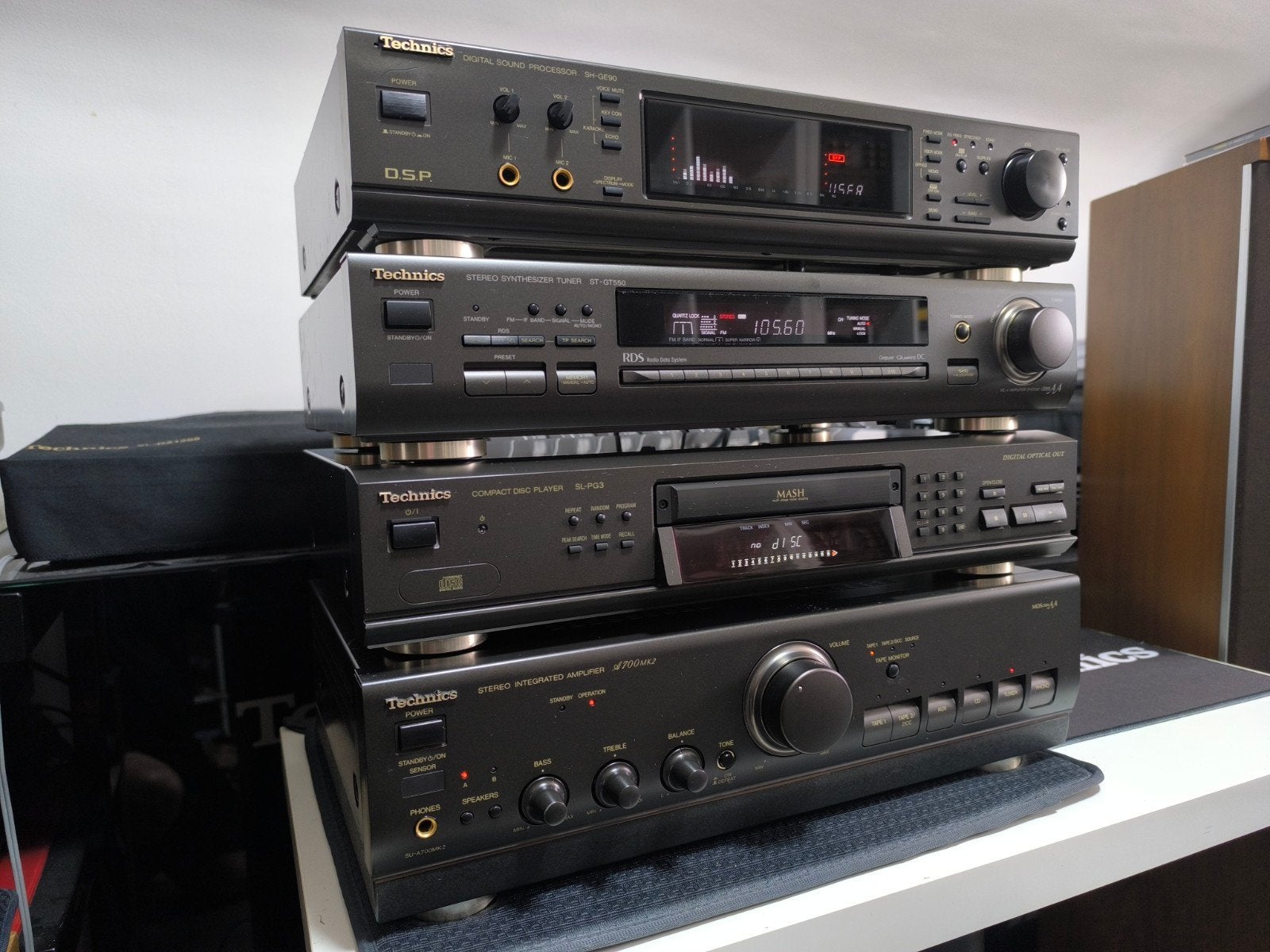 TECHNICS HIFI set SU A700 MKII - SL PG3 - ST GT550 - SH GE90, Autres marques, Comme neuf, Enlèvement, Composants en vrac