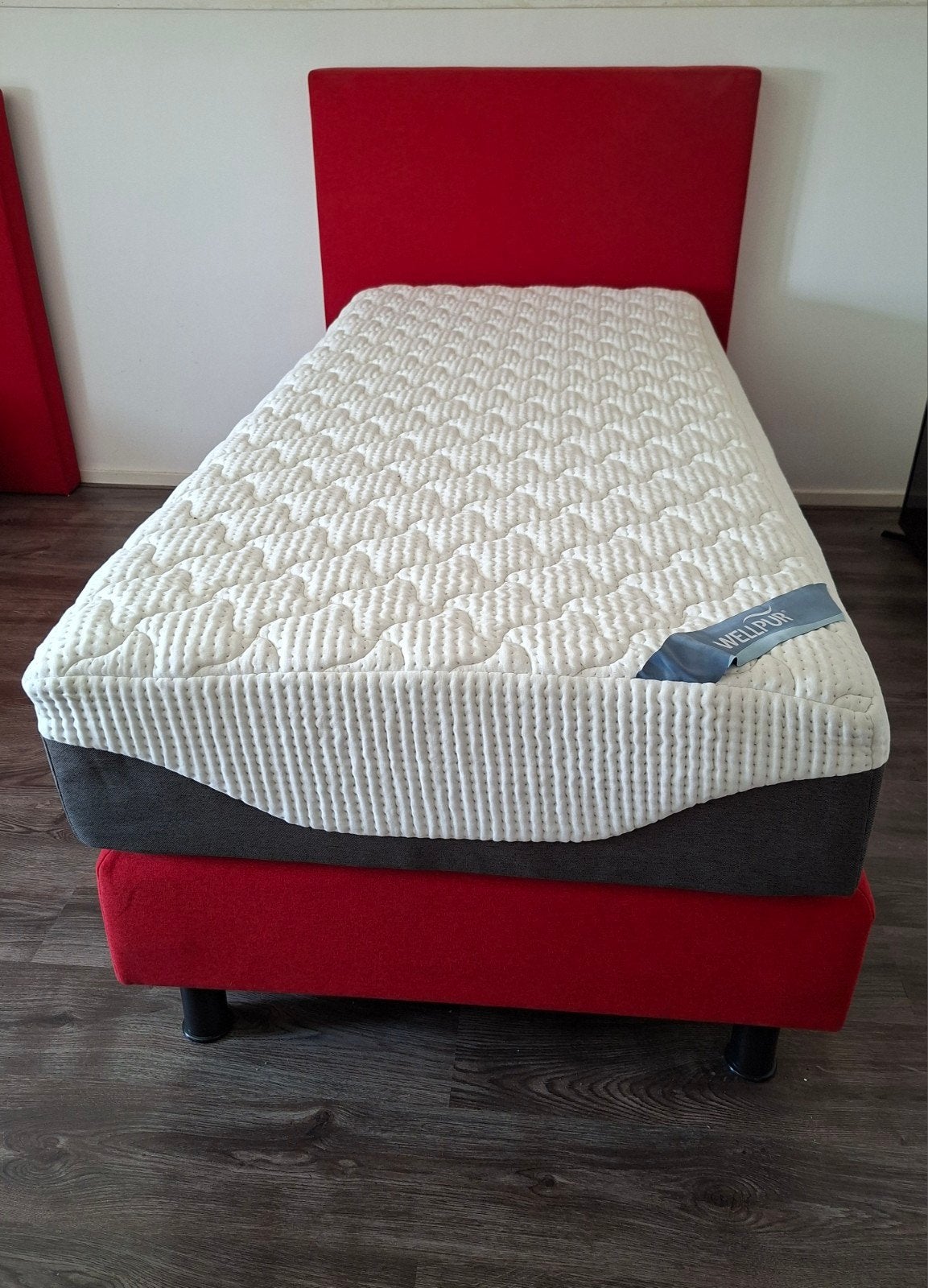 Een persoons boxspring, met wellpur matras als nieuw, Huis en Inrichting, Slaapkamer | Boxsprings, Ophalen