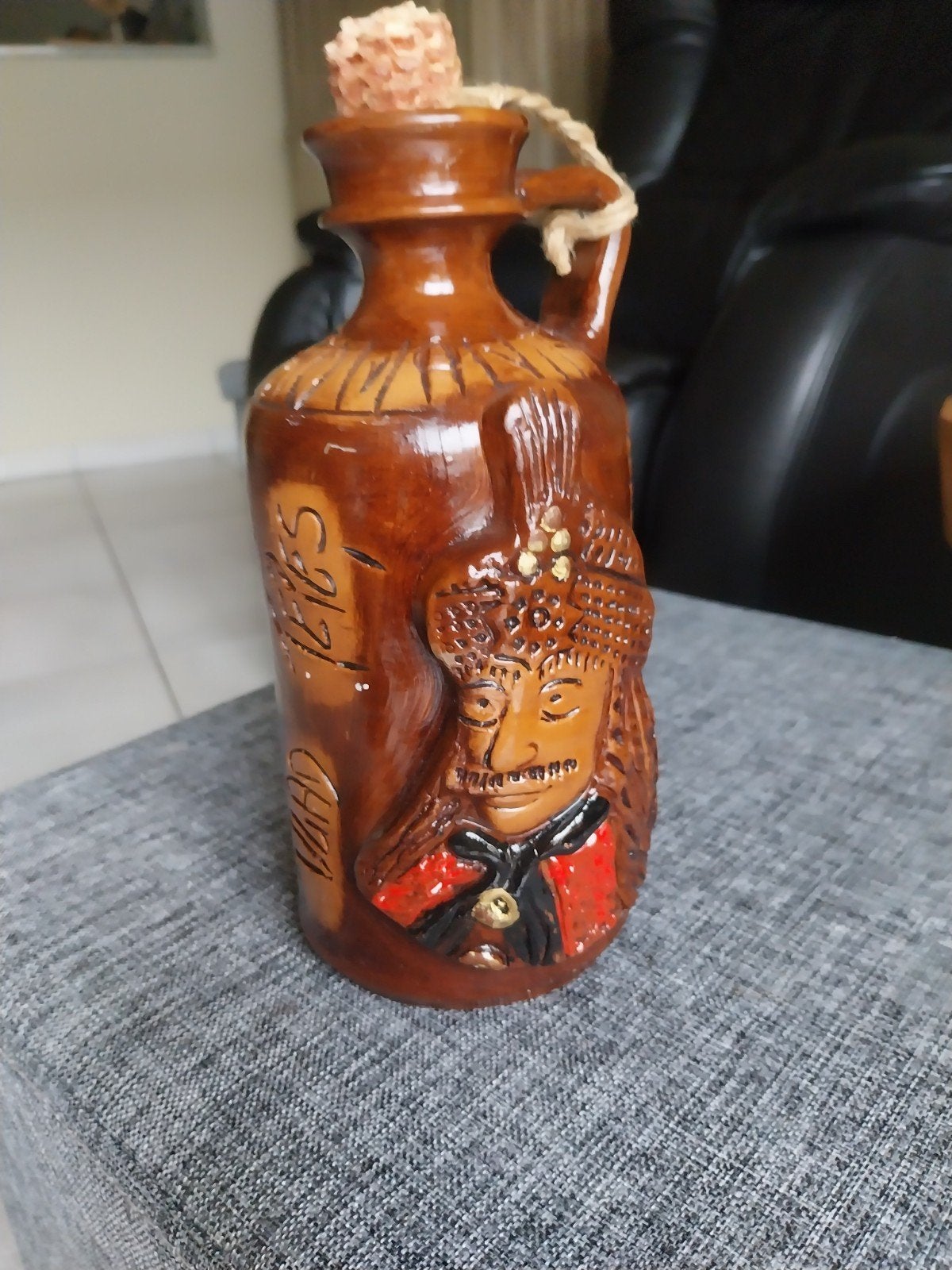 Vintage Roemeense Keramische Kruik – Vlad Țepeș (Dracula) –, Ophalen