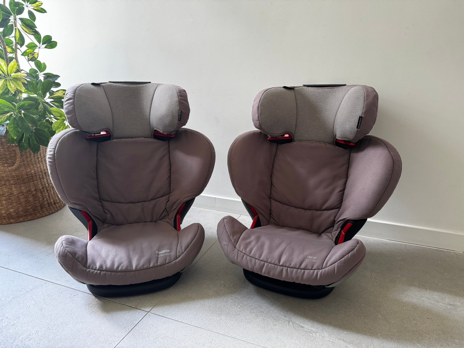 2 maxicosi rodifix beige - 2 x 35€, 15 à 36 kg, Enlèvement, Utilisé, Protection latérale