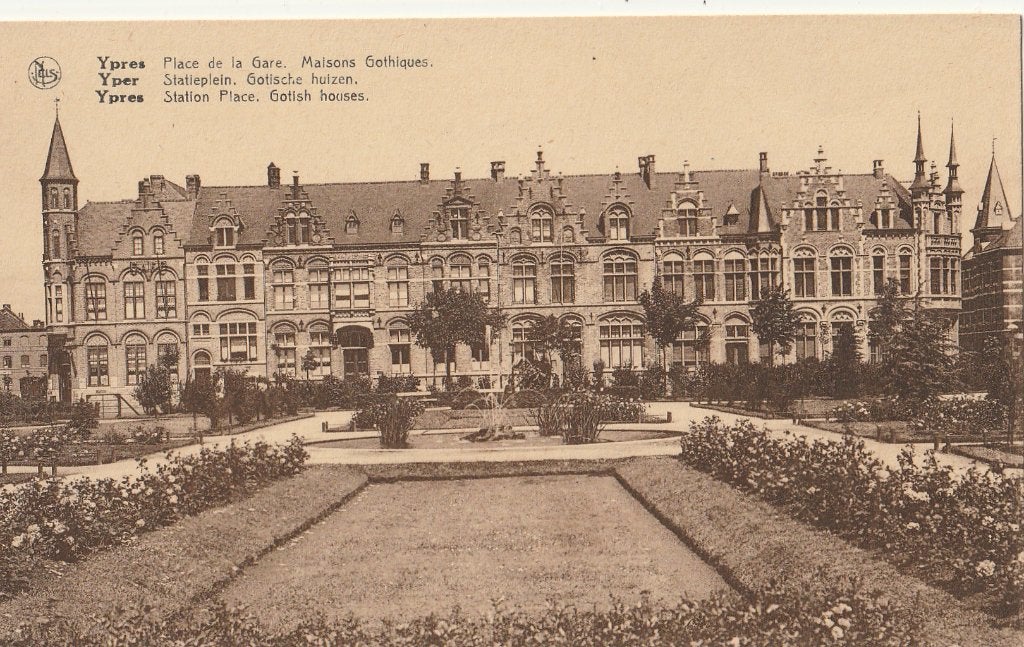 IEPER -  Statieplein en Gotische Huizen, Verzenden, Gelopen, West-Vlaanderen