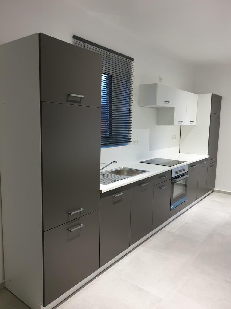Grote nieuwe keuken met toestellen, Overige materialen, Nieuw, Enkelwandige keuken, Ophalen of Verzenden
