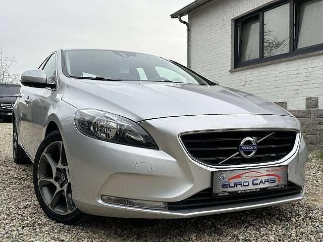 Volvo V40 2.0 D2-82 Ocean Race CUIR/LED/SENSOR/GPS/GARANTIE, Auto's, https://public.car-pass.be/vhr/f8bce172-ffd0-4194-894f-b8747548b367
