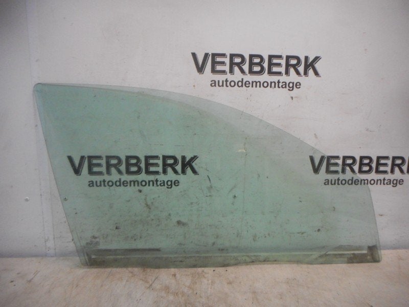 VITRE AVANT DROITE Ford Mondeo III Wagon (01-2000/03-2007), Henry-Ford-Straße  1
50735  Köln, DE, Ford-Werke GmbH, Kunden@ford.com