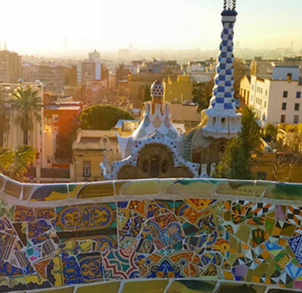 2026 in Barcelona: 100 Years of Antoni Gaudí's Legacy, Vakantie