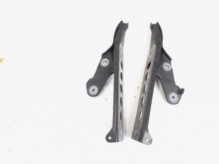 Charnière capot d'un Audi A8, -, 3 mois de garantie, Audi, Utilisé