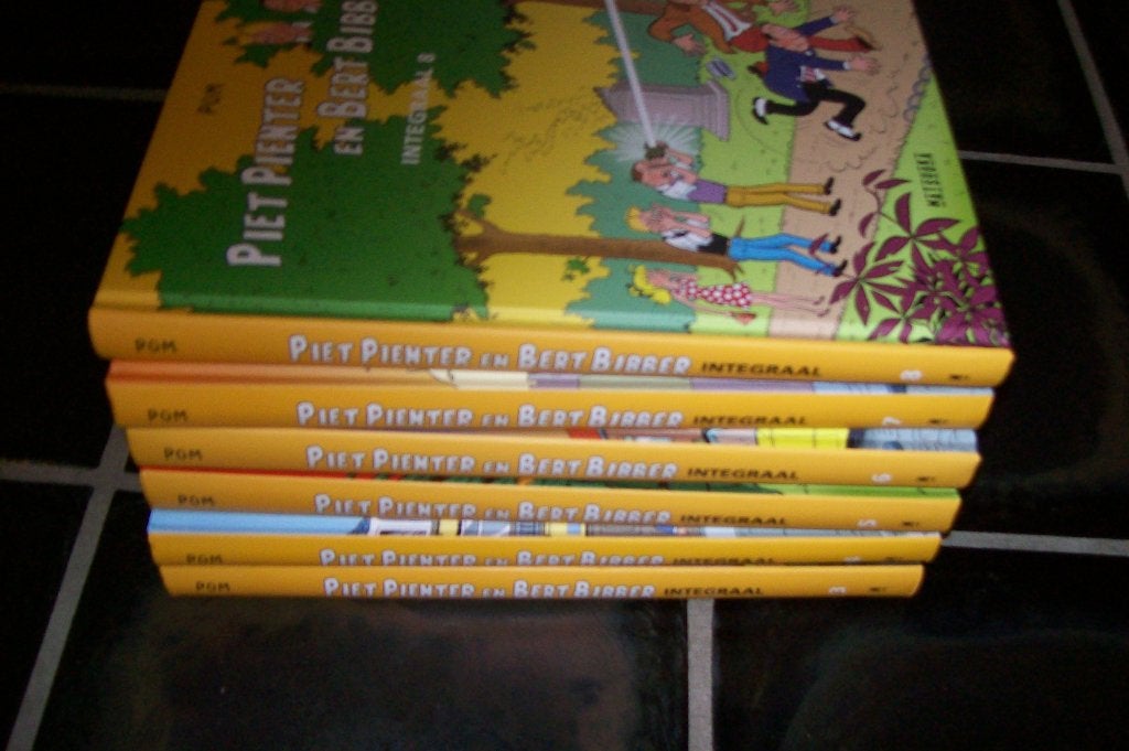 piet pienter en bert bibber, Boeken, Stripverhalen, Meerdere stripboeken, Ophalen of Verzenden, Zo goed als nieuw, POM