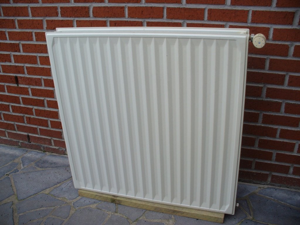 Radiateur type 22 de 900 x 900 mm avec accessoires, Bricolage & Construction, Chauffage & Radiateurs, Utilisé, Radiateur, 800 watts ou plus