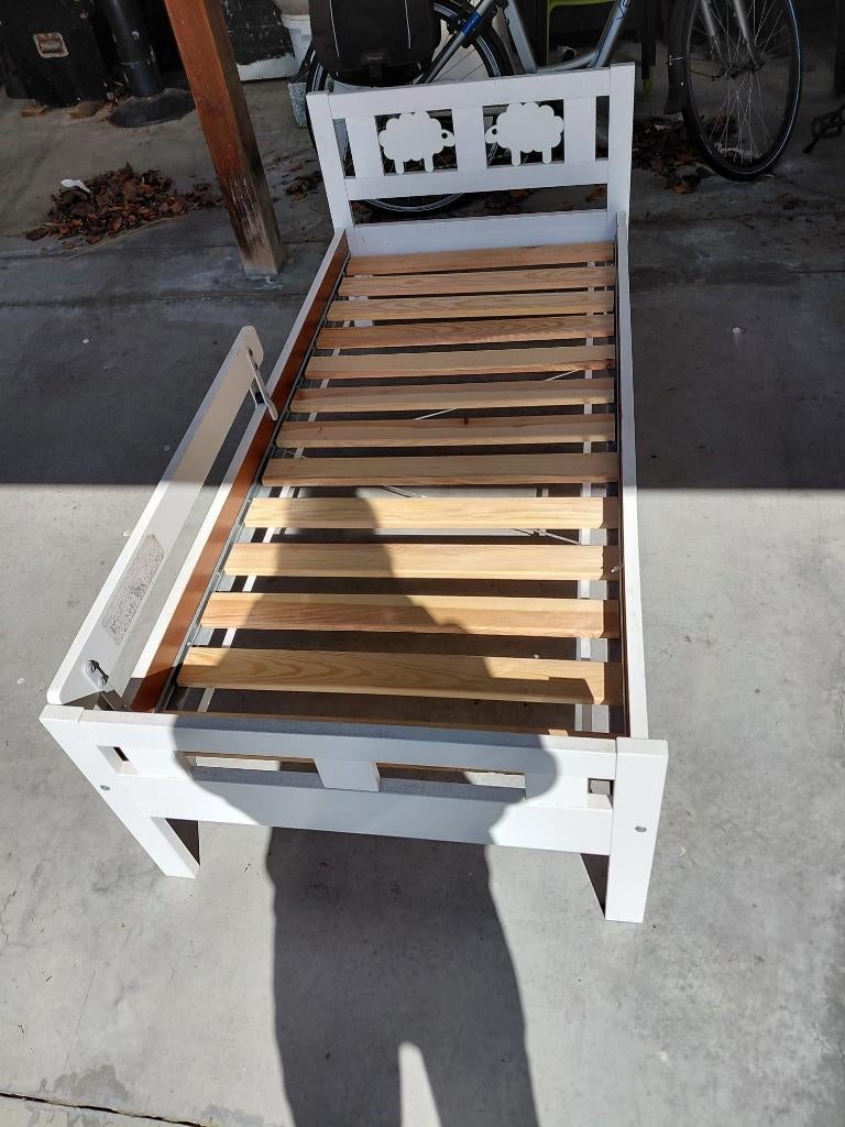 Peuterbed met lattenbodem - Ikea, Kinderen en Baby's, Kinderkamer | Bedden, Gebruikt, 140 tot 160 cm, 70 tot 85 cm, Lattenbodem