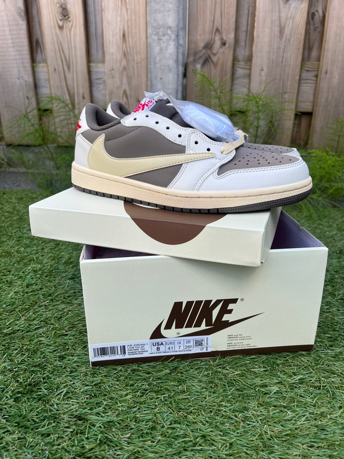 Jordan 1 Retro Low OG SP Travis Scott « Reverse Mocha », Enlèvement ou Envoi, Neuf, Autres couleurs