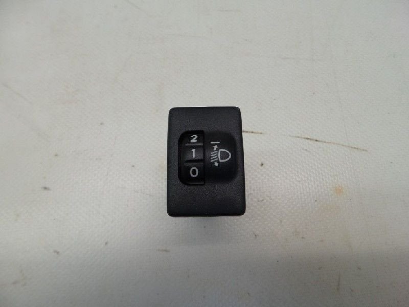 COMMUTATEUR PHARE REGLAGE C Yaris III (P13) (|8415202070|), Autos : Pièces & Accessoires, Tableau de bord & Interrupteurs, Toyota