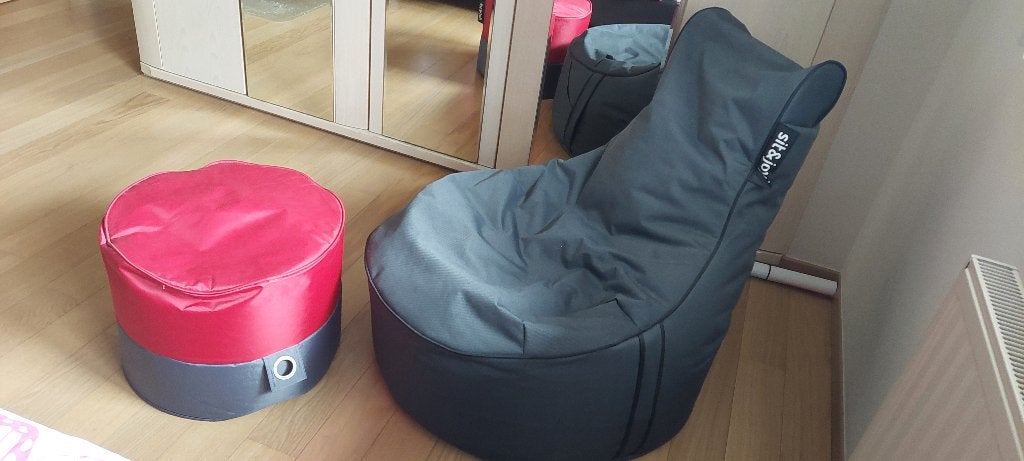 3x Sit & Joy zitzak met poef (apart te koop 100 euro/stuk), Huis en Inrichting, Zitzakken, Ophalen, Zo goed als nieuw, Grijs, Zitzak