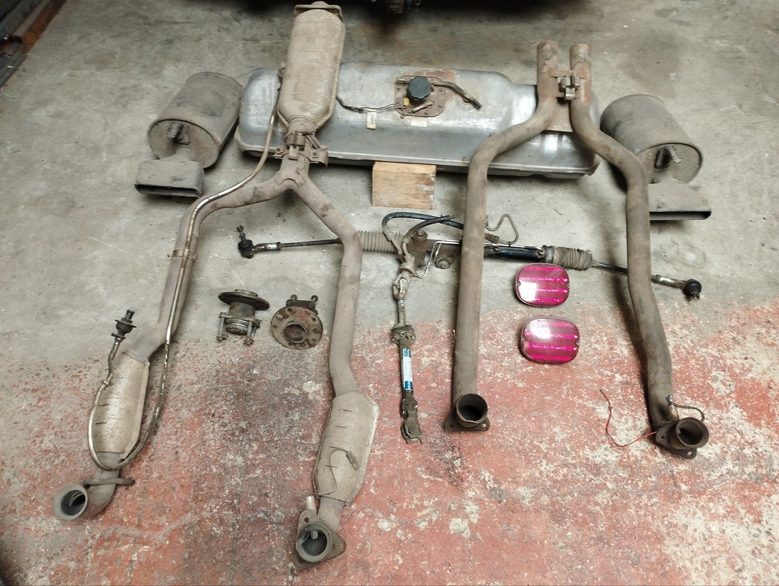 lot de pièces CHEVROLET Corvette C4, Enlèvement, Utilisé, Pièces américaines