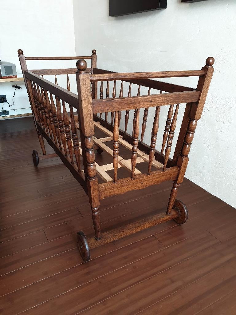 antieke wieg, Moins de 70 cm, Sommier à lattes, Enlèvement, Utilisé