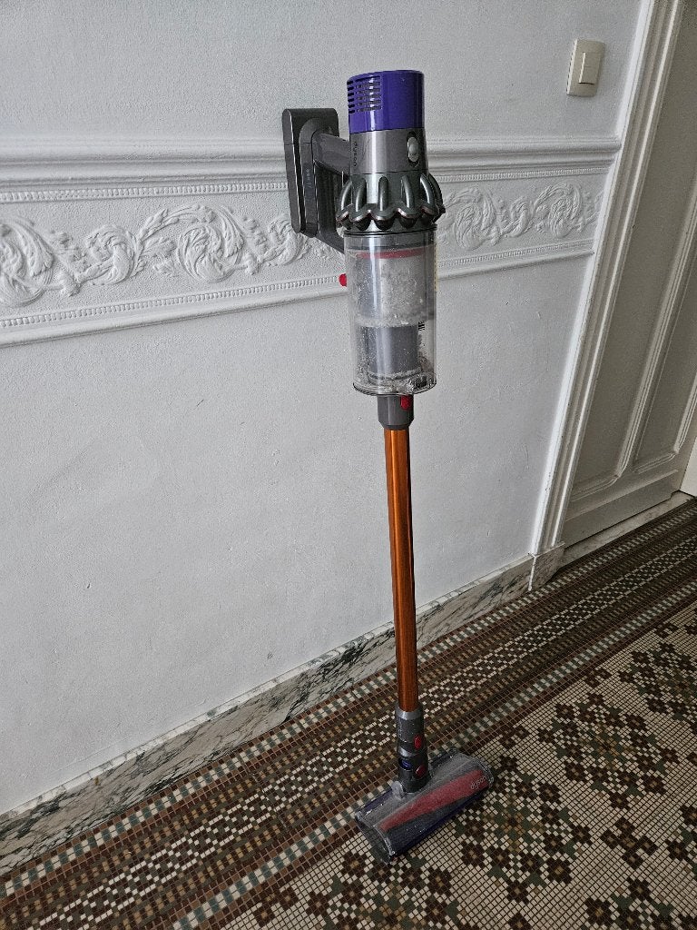 Veelgebruikte Dyson draadloze stofzuiger, Elektronische apparatuur, Gebruikt, Dyson, Minder dan 1200 watt, Reservoir