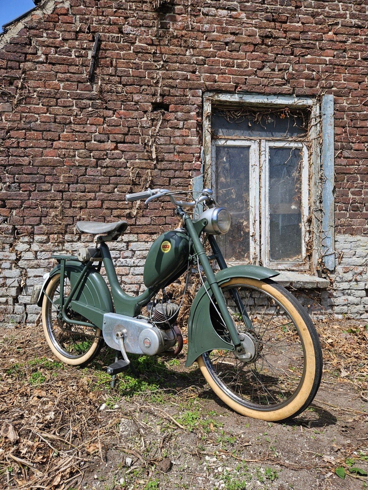 HMW luxe lopend met NL papieren, Fietsen en Brommers, Brommers | Oldtimers, Ophalen