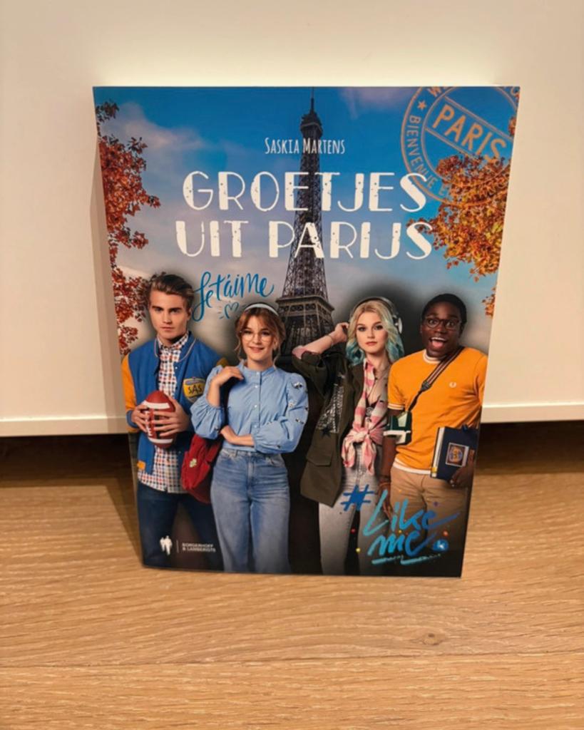 #LikeMe - Groetjes uit Parijs (Boek), Envoi, Comme neuf