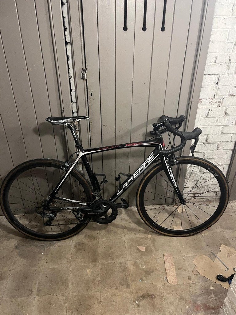 Lapierre Xelius 700 Carbone – Roues DT Swiss Carbone, 10 à 15 vitesses, Frein sur jante, 49 à 53 cm, Comme neuf