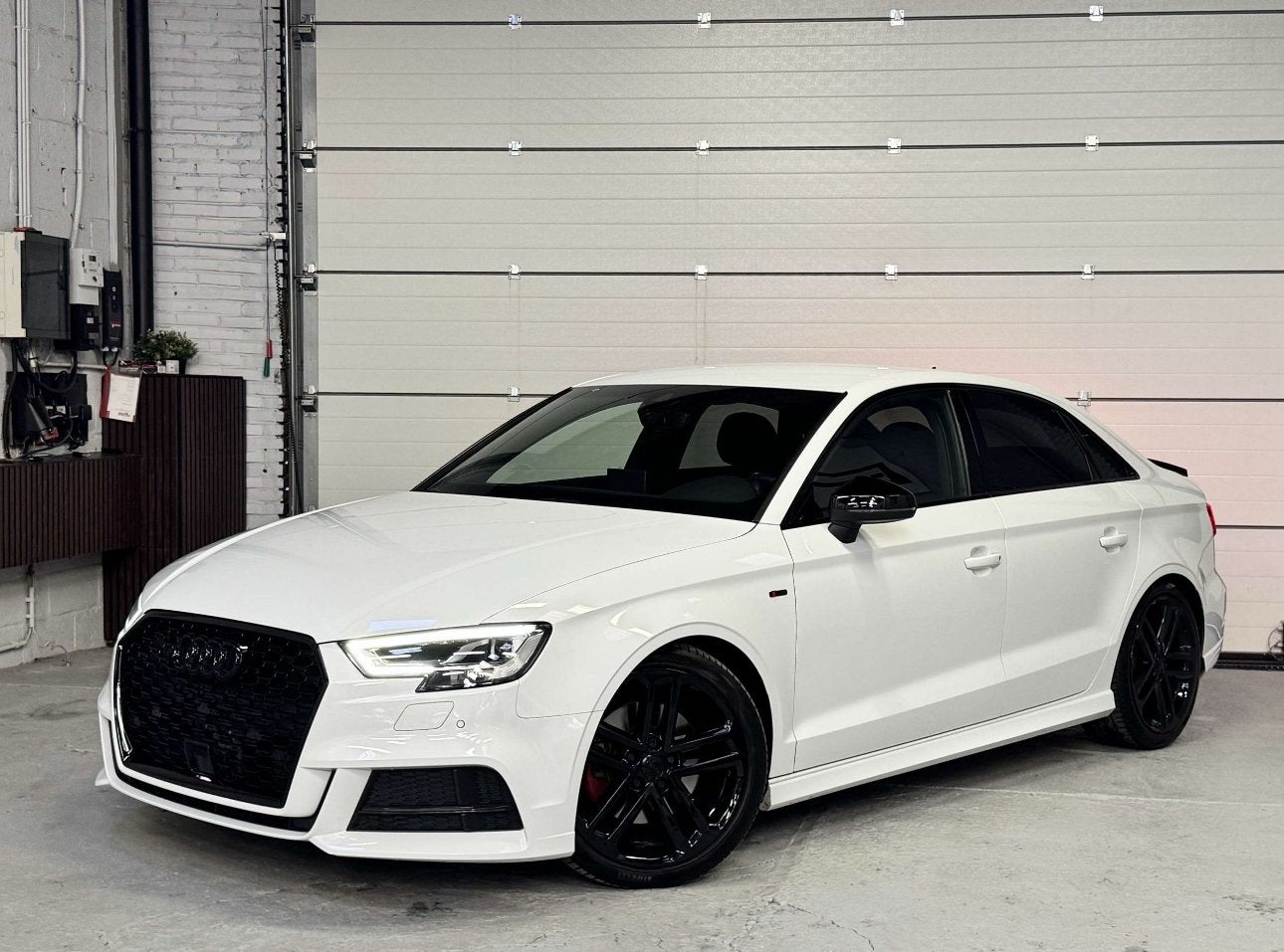 AUDI A3 BERLINE 40 TFSI 2.0 190CH QUATTRO S-LINE S-TRONIC, Auto's, Audi, Automaat, 4 deurs, Wit, Berline