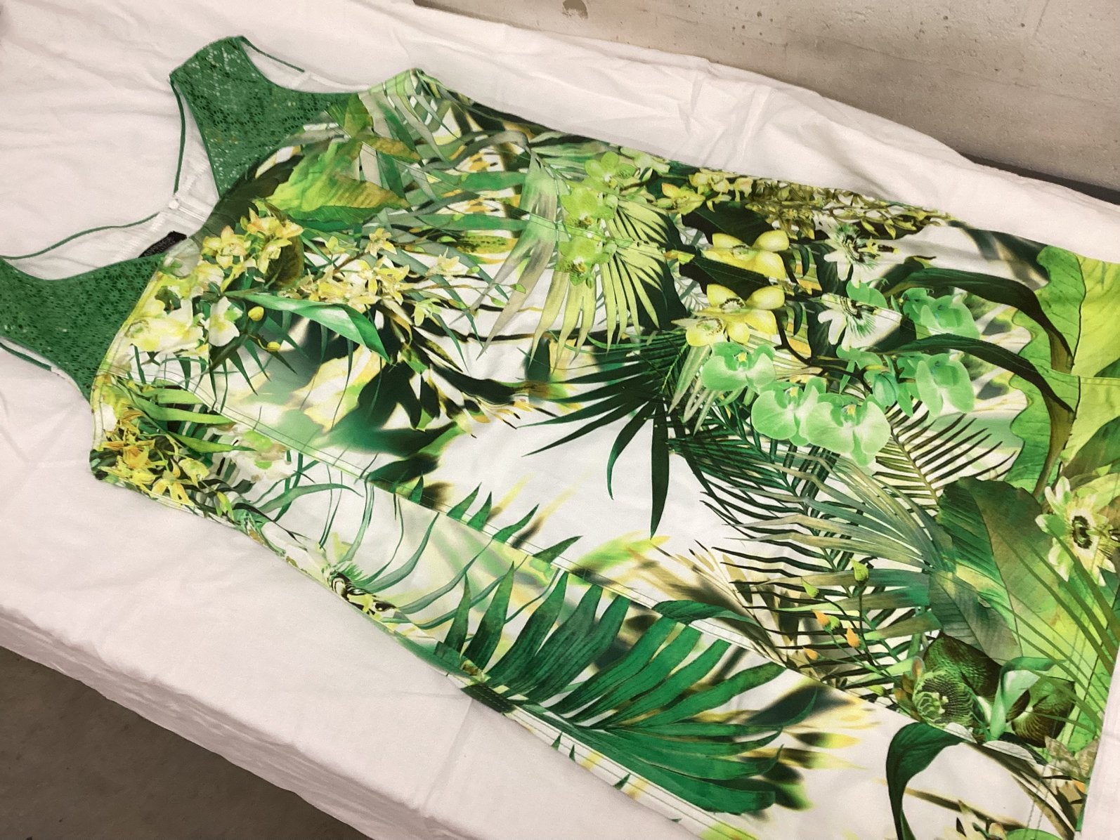 Jurk met bijpassend vestje maat 44, Kleding | Dames, Jurken, Ophalen, Maat 42/44 (L)