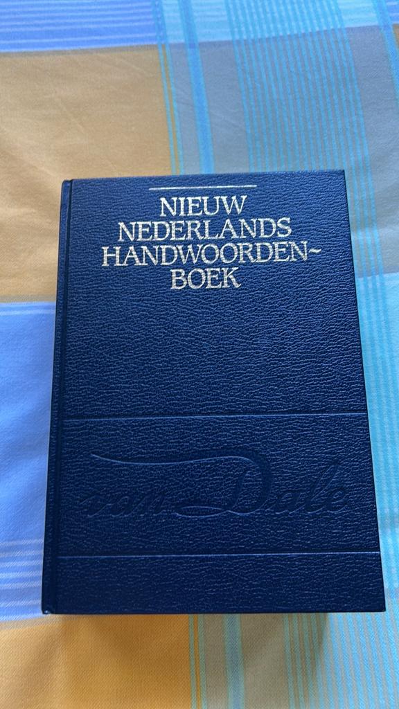 Van dale nieuw nederlands woordenboek, Boeken, Encyclopedieën, Ophalen, Zo goed als nieuw