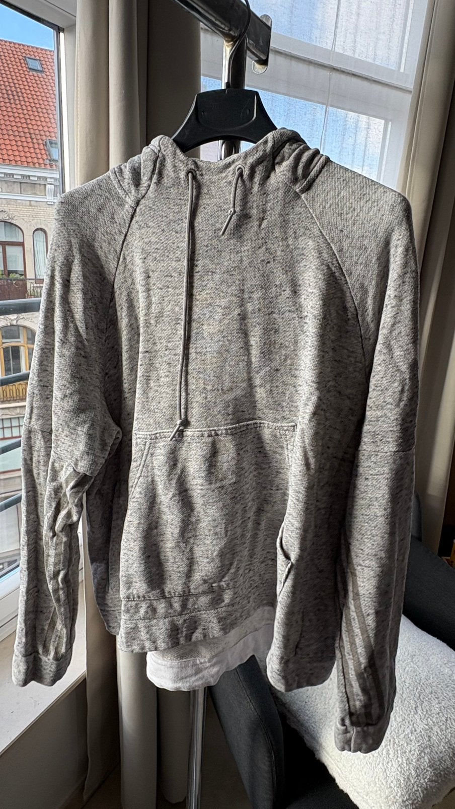 Sweat a capuche femme gris Adidas, Kleding | Dames, Verzenden, Gedragen, Maat 42/44 (L), Grijs
