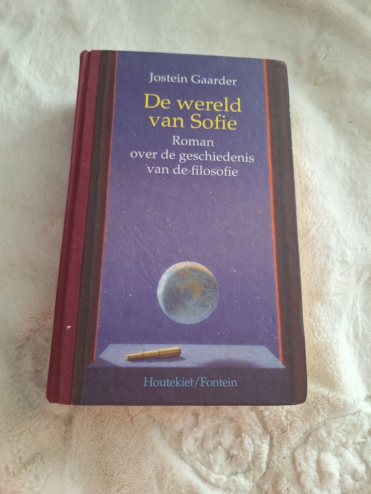 De wereld van Sofie, Enlèvement ou Envoi