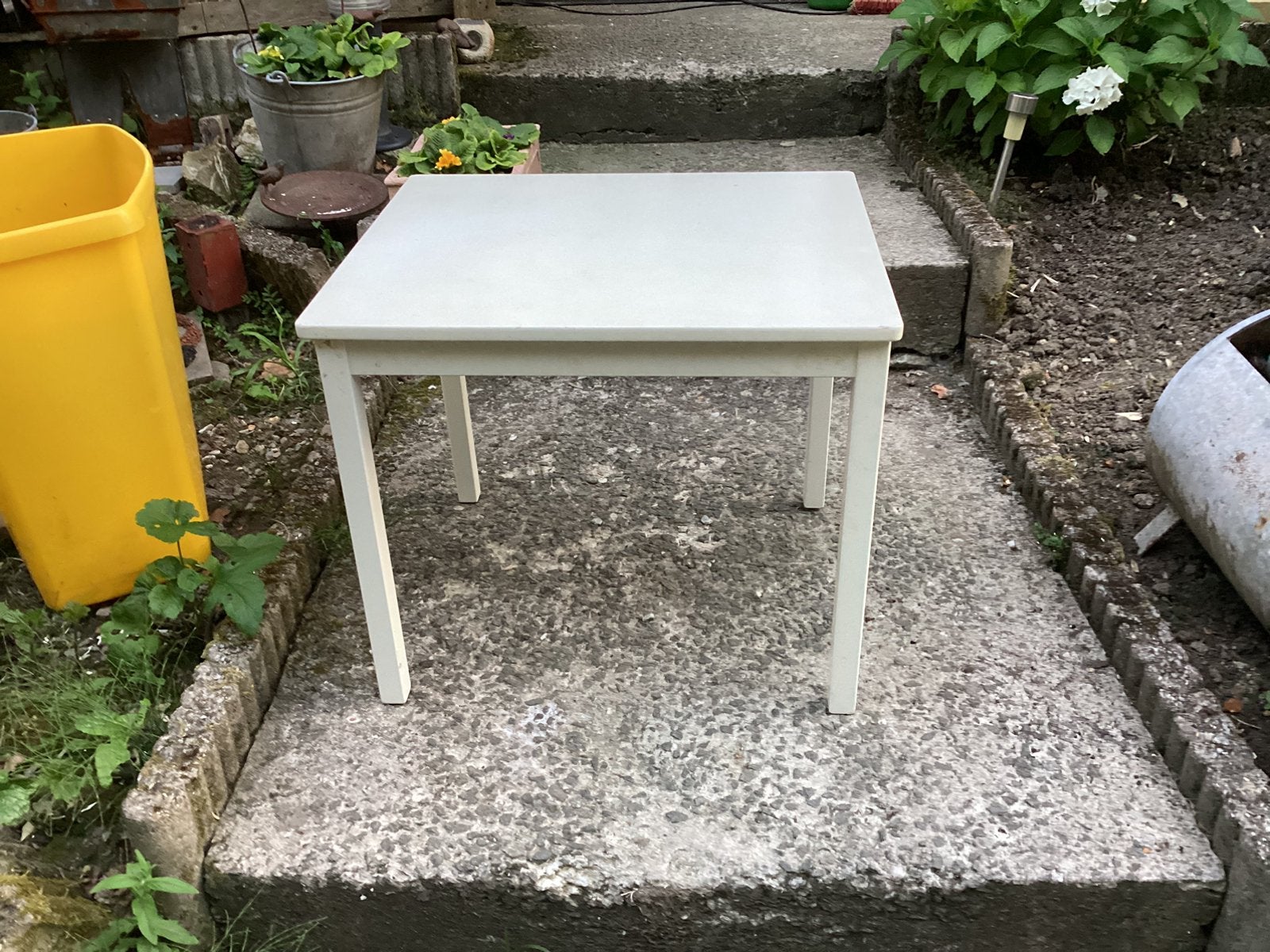 Petite table, Maison & Meubles, Enlèvement, Comme neuf