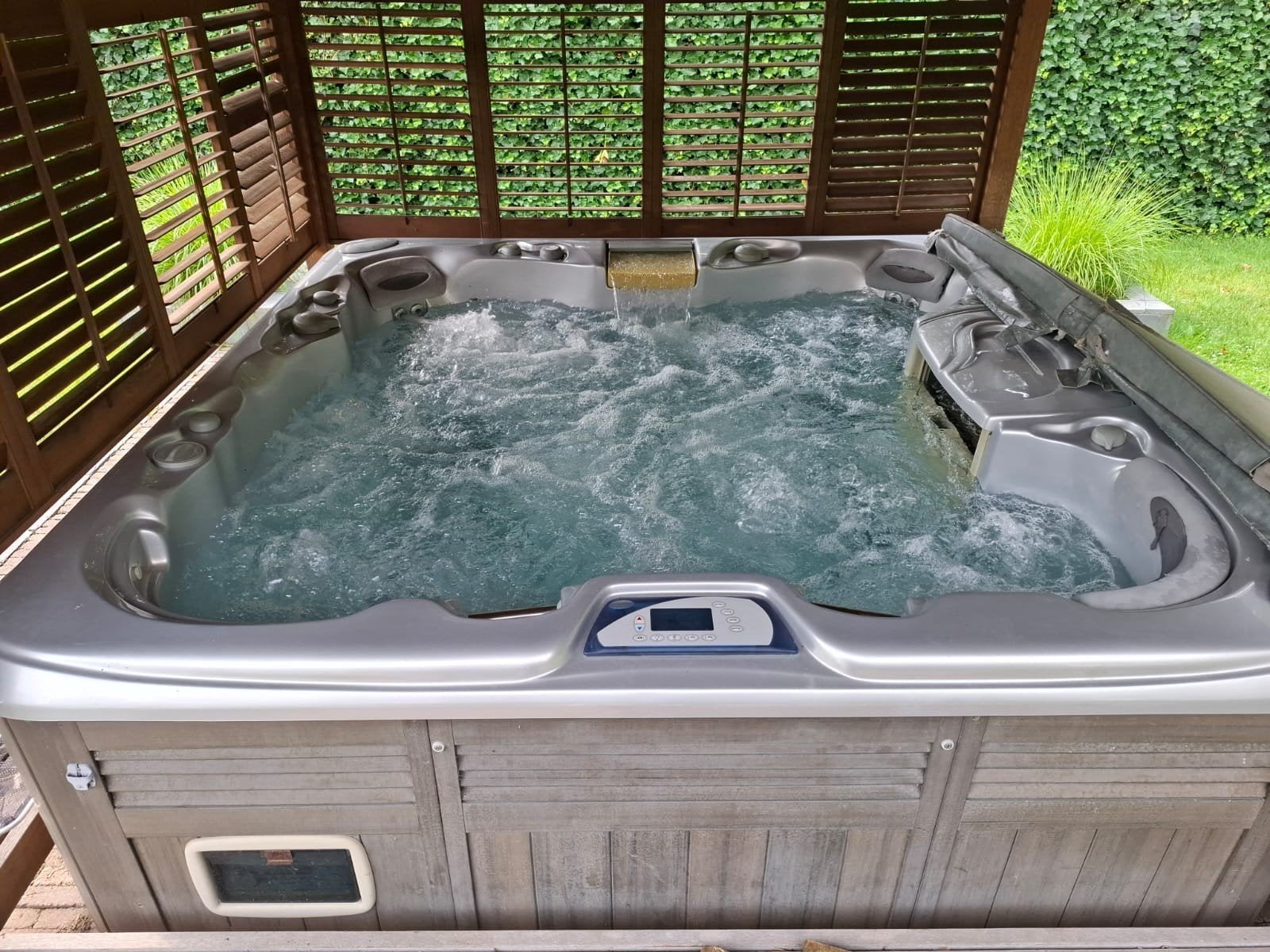 Jacuzzi, Jardin & Terrasse, Bains à remous et Spas, Enlèvement, Utilisé, Couverture, Fixé