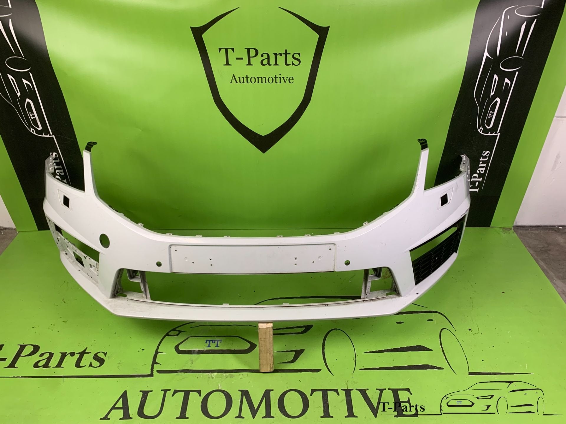 skoda octavia RS voorbumper bumper 6E0 807 221AA, Auto-onderdelen, Carrosserie, Bumper, Skoda, Gebruikt