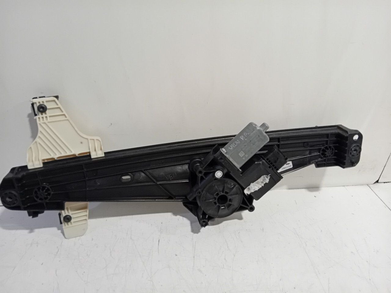 Raammechaniek elektrisch rechts achter Peugeot 5008, Auto-onderdelen, Onderdelen@venauto.nl, Van der Ven Autorecycling B.V., Gebruikt