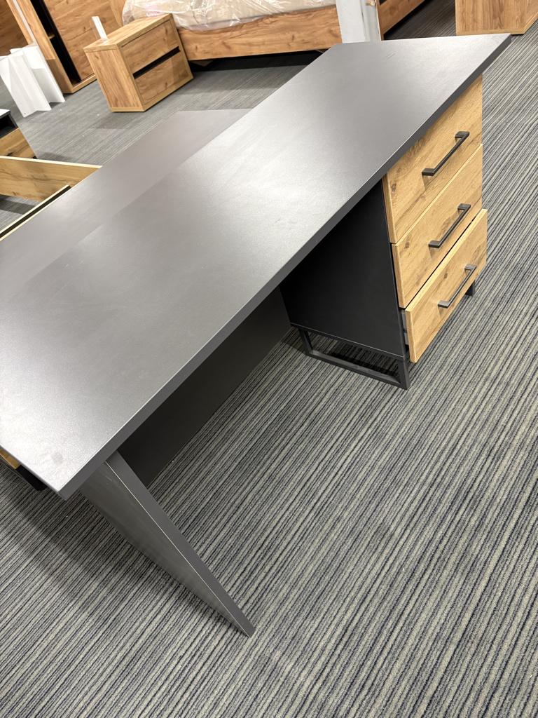 Bureau met 3 lades., Maison & Meubles, Enlèvement, Comme neuf