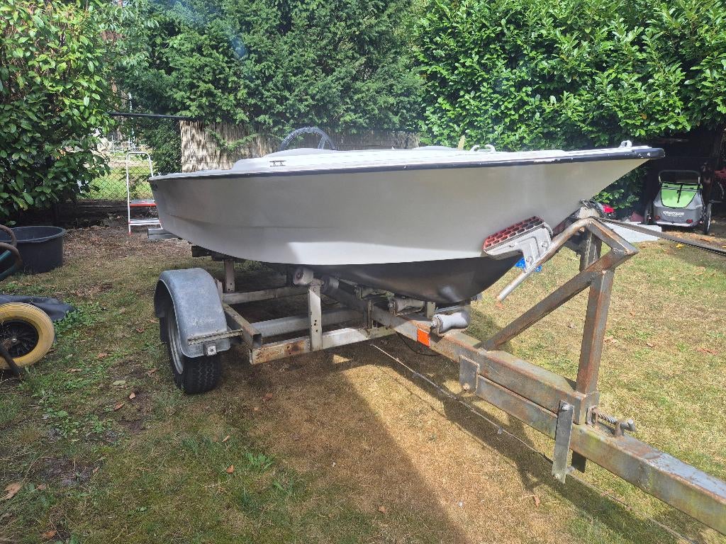 Plezier Boot met trailer, Watersport en Boten, Motorboten en Motorjachten, Gebruikt, Polyester, Tot 6 meter, Ophalen