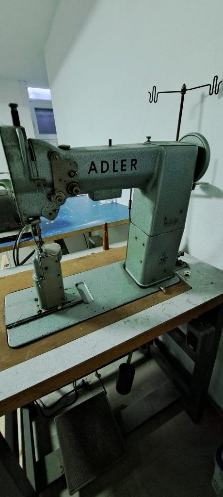 Machine à coudre Adler, Ophalen, Gebruikt
