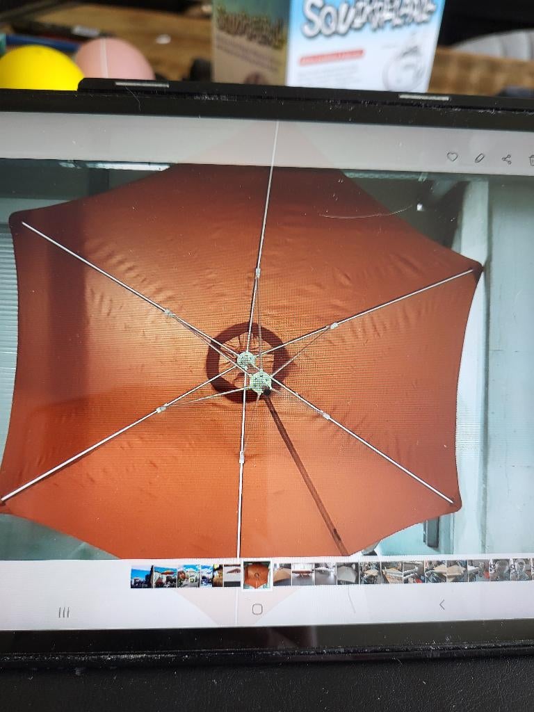 Muurparasols 2 stuks.., Tuin en Terras, Ophalen, Muurparasol, Gebruikt, 2 tot 3 meter