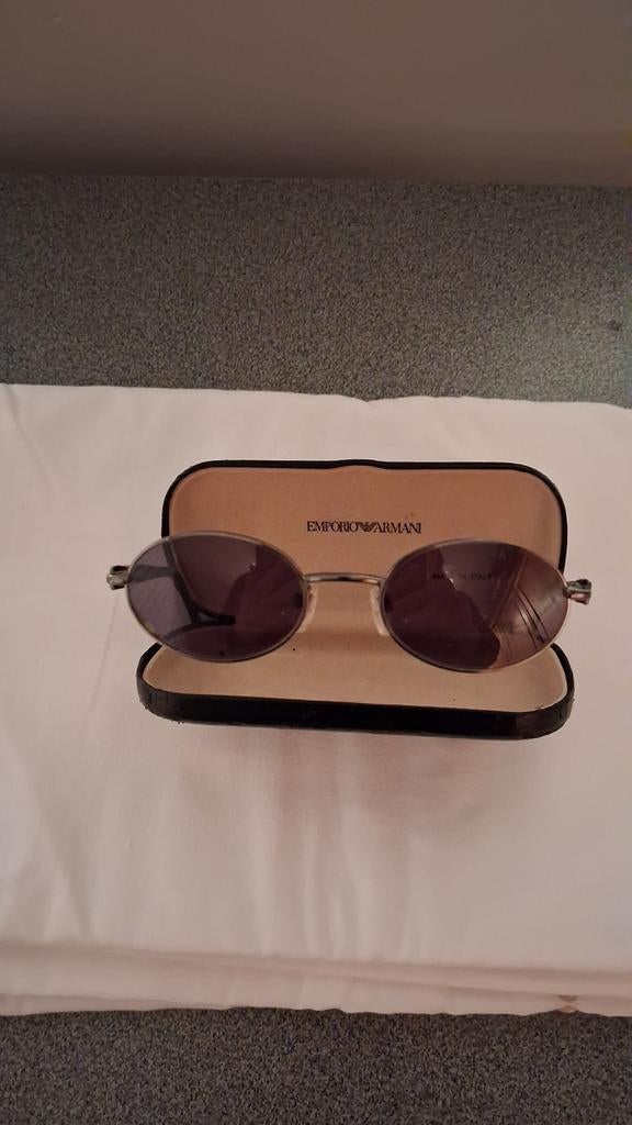 Zonnebril dames Emporio Armani, Handtassen en Accessoires, Ophalen of Verzenden, Zo goed als nieuw, Zwart, Zonnebril