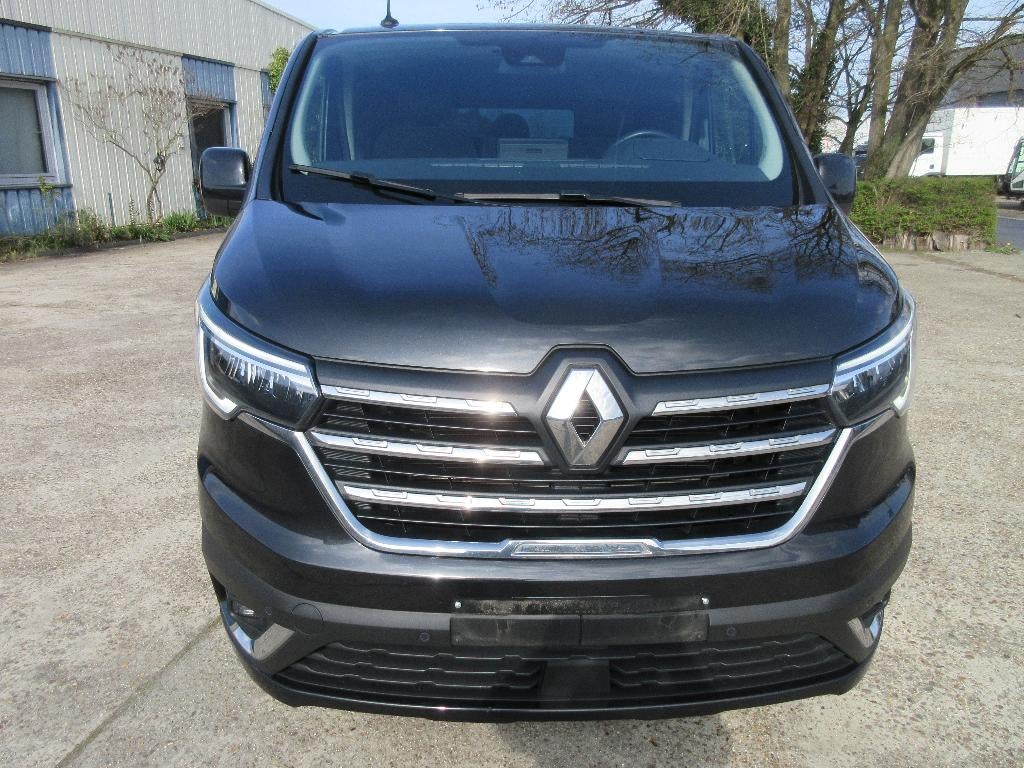Renault Trafic 2.0d Autom. '23  lichte vracht 5zitpl 57dKM, Auto's, Stof, 4 cilinders, Zwart, Bedrijf