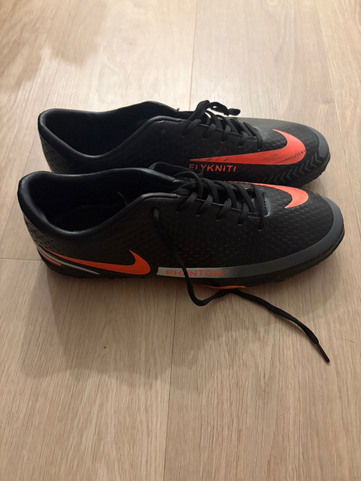 Nike Phantom voetbalschoenen, Ophalen, Zo goed als nieuw