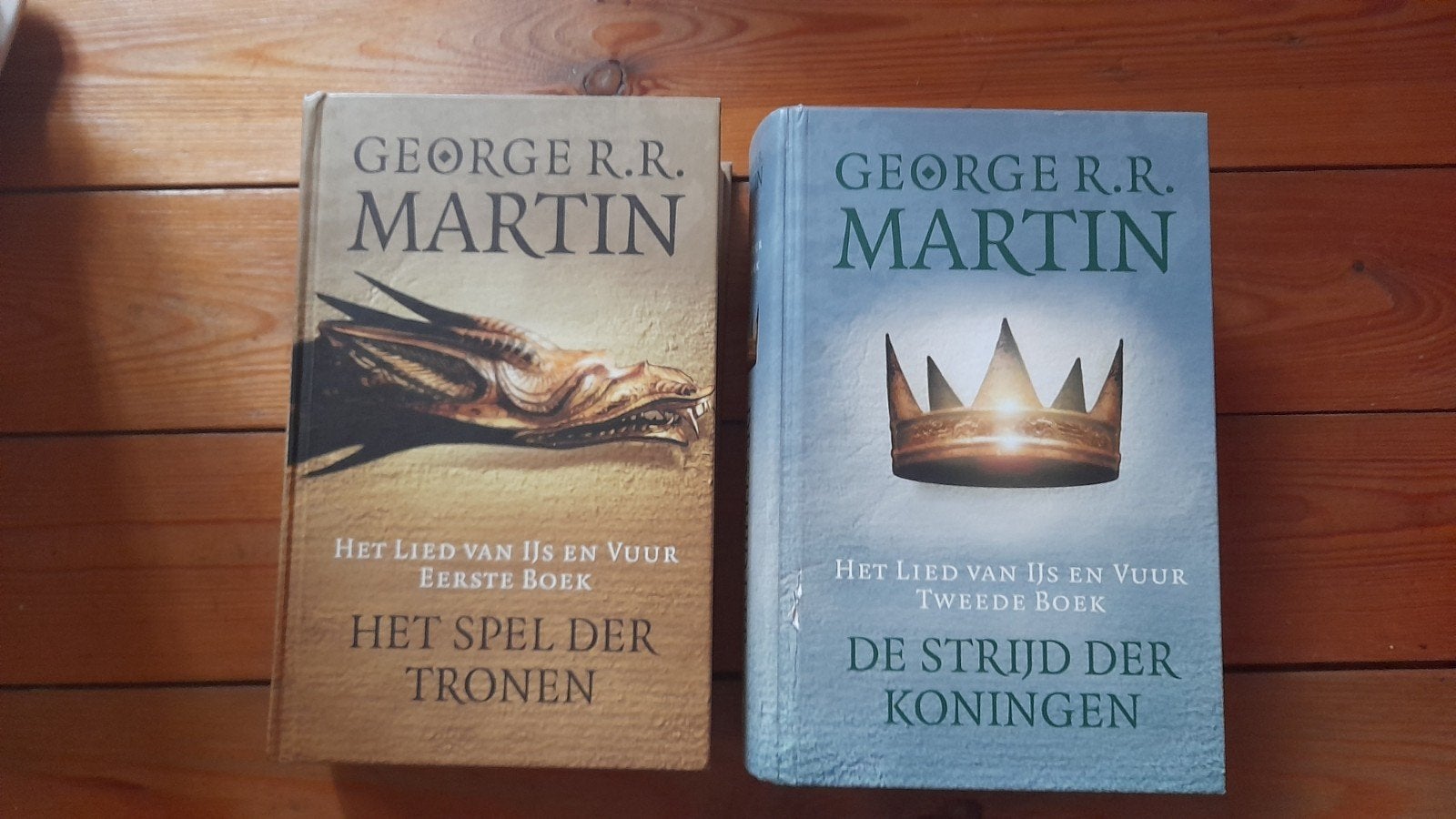 Game of thrones 1 en 2 in hard cover, Boeken, Ophalen, Gelezen, George R.R. Martin