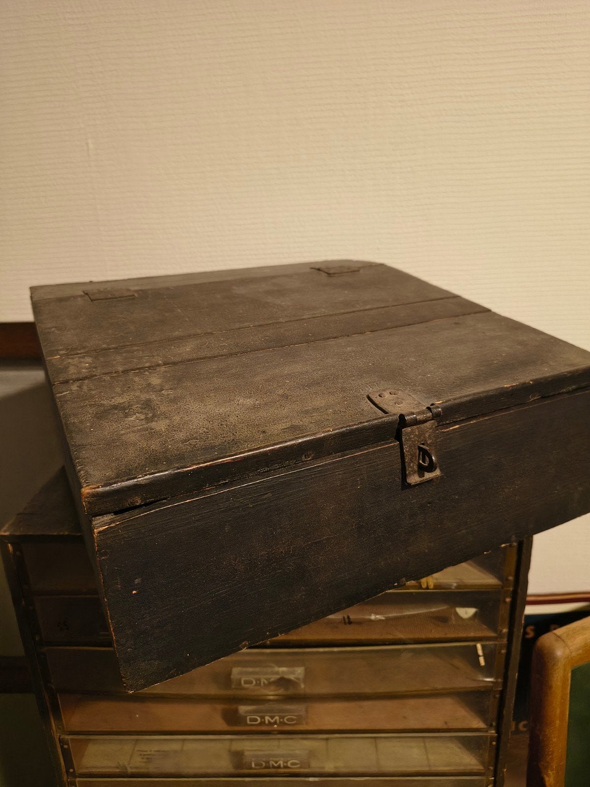klein zwart houten tafelbureautje, Ophalen