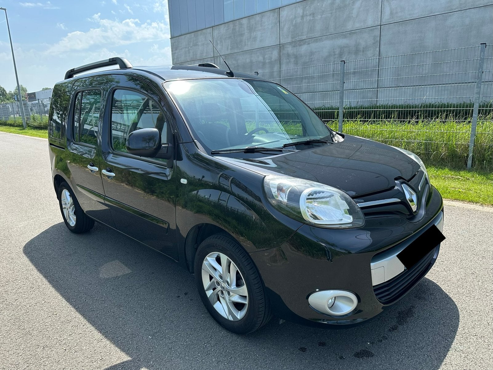 Unieke Renault Kangoo 1.5Dci 166.000Km veel opties!, Auto's, Renault, Euro 5, Monovolume, Zwart, Particulier