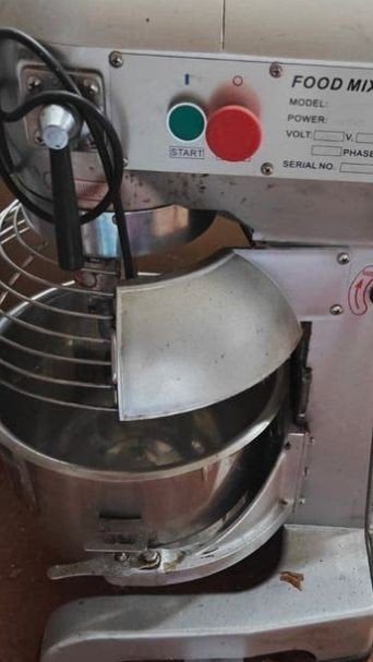 Keukenrobot in goede staat, Zakelijke goederen, Horeca | Keukenapparatuur, Ophalen